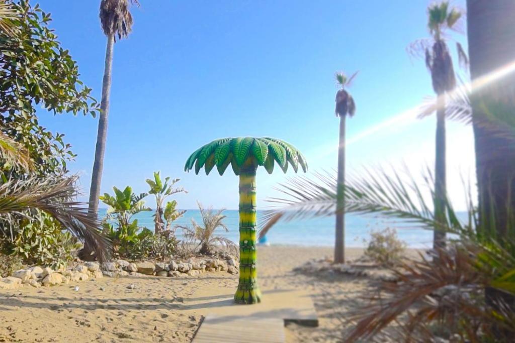 Apartamento Marbella I Beachside And Extra Spacious, Next To Marriott Playa Andaluza, Private Heated Jacuzzi, 6 Swimming Pools, Gym, Padel & Tennis