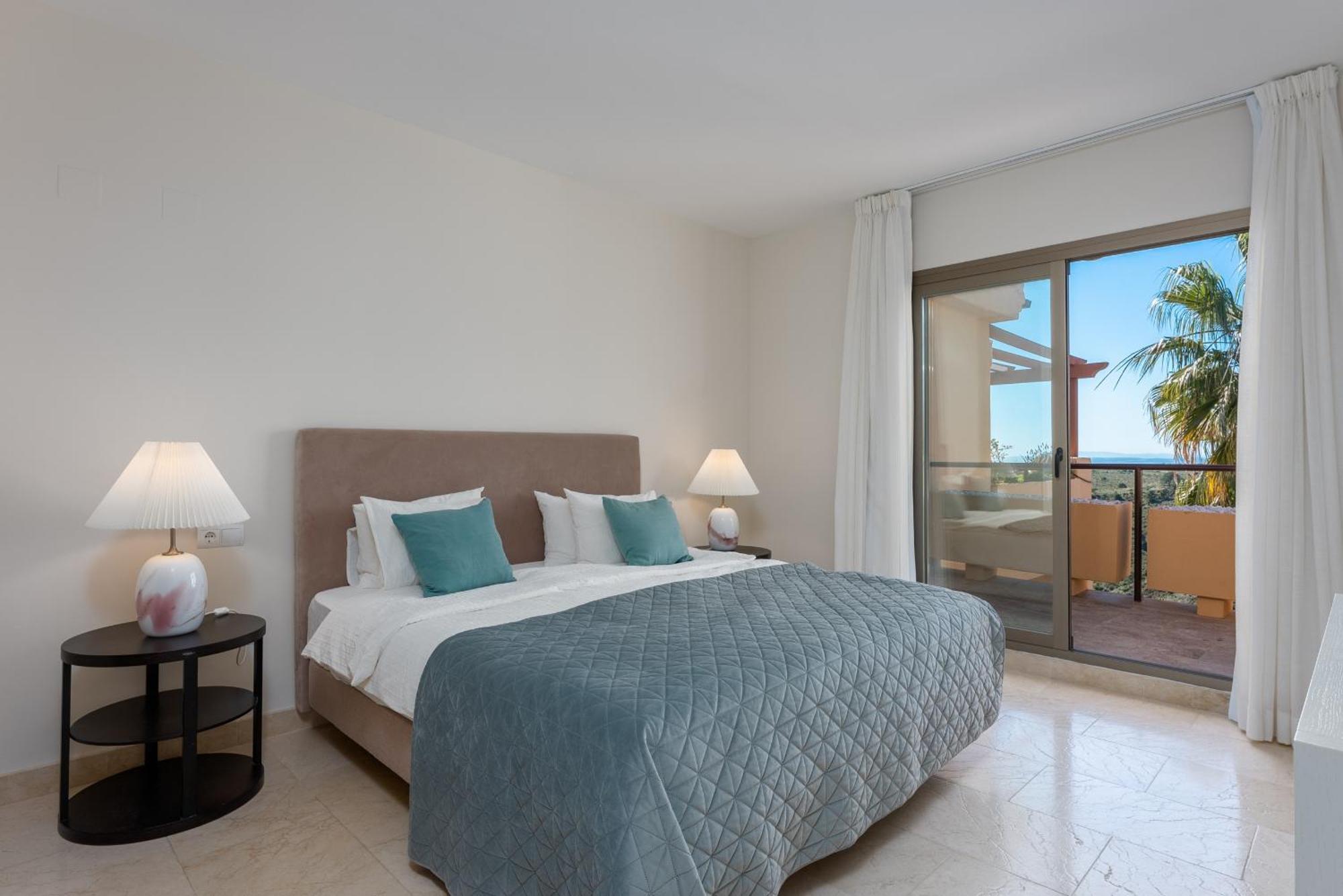 Stunning 3-bedroom Seaview Penthouse * Estepona