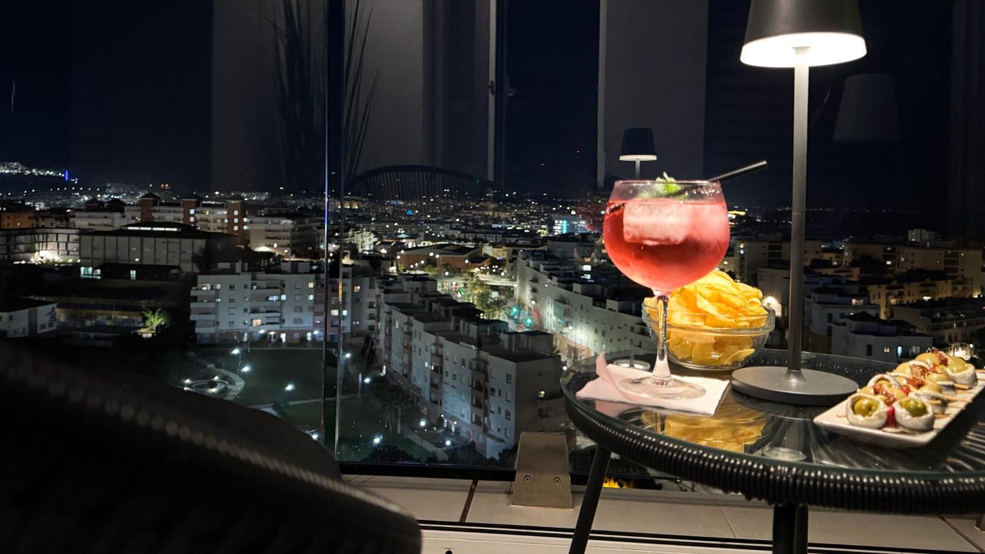 Apartamento One7 The Sunrise Penthouse Estepona