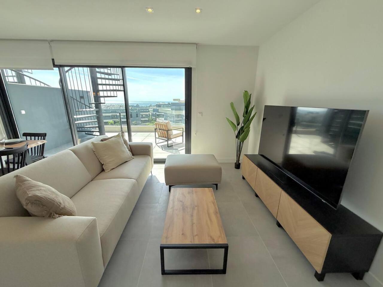 Apartment Sr Oasis 325 2 Bdr Penthouse With Sea View *