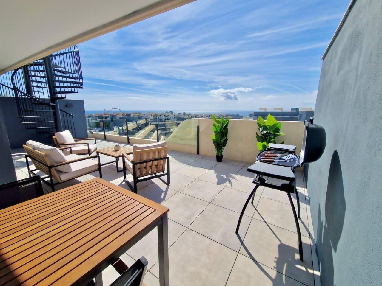 Sr Oasis 325 2 Bdr Penthouse With Sea View Apartment Estepona