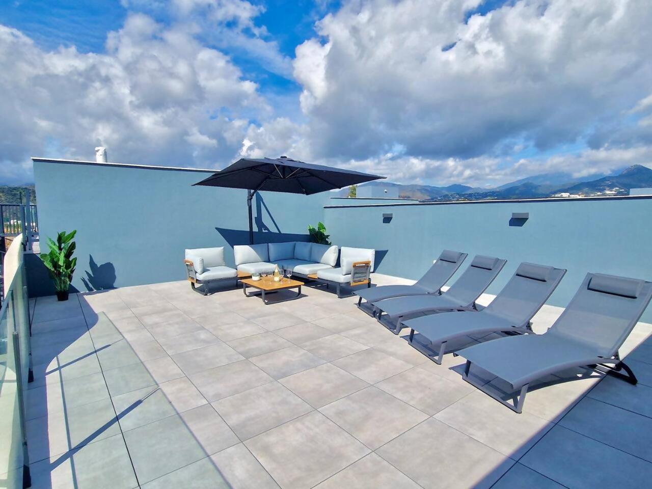 Sr Oasis 325 2 Bdr Penthouse With Sea View Estepona