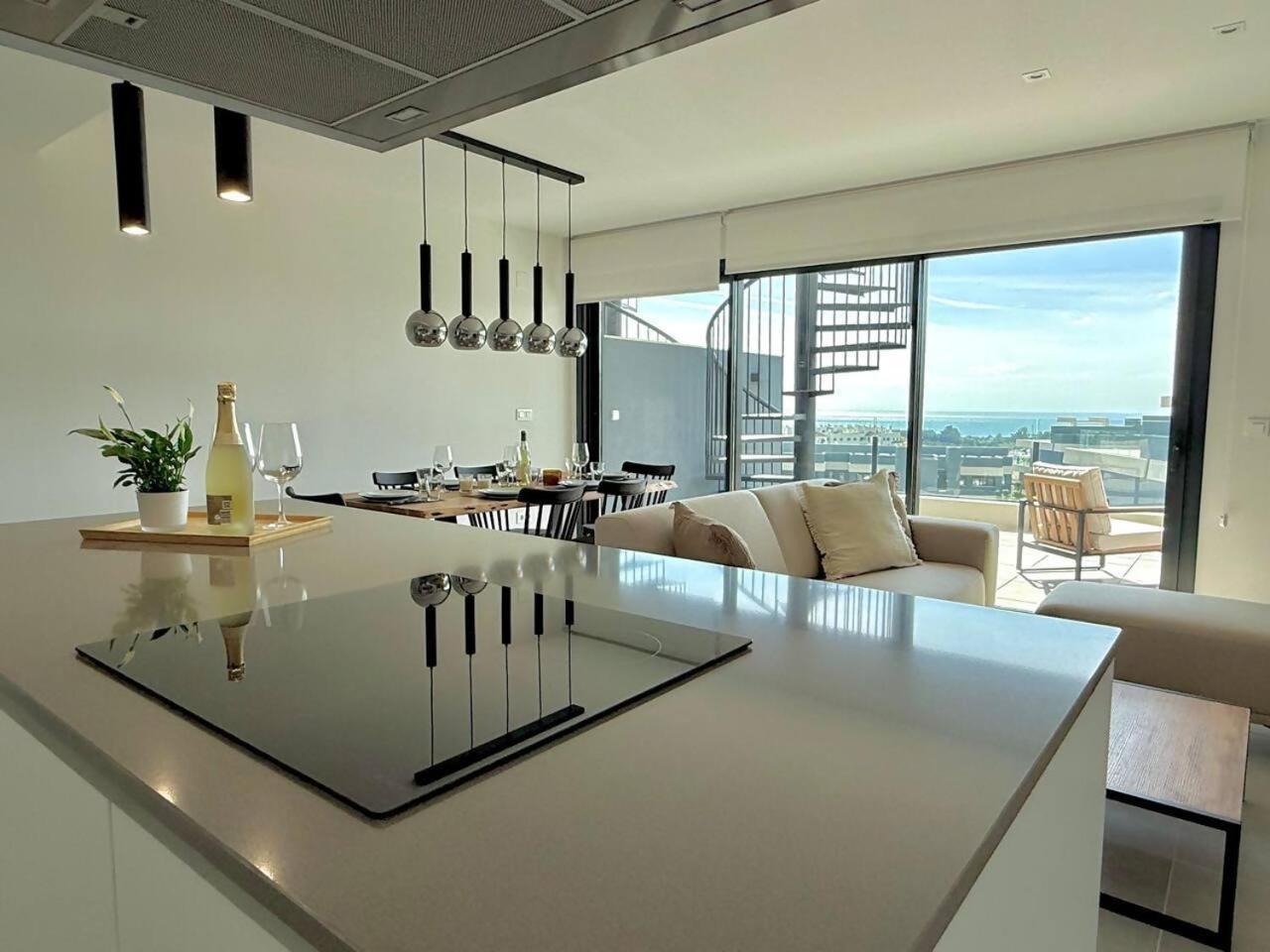 Sr Oasis 325 2 Bdr Penthouse With Sea View * Estepona