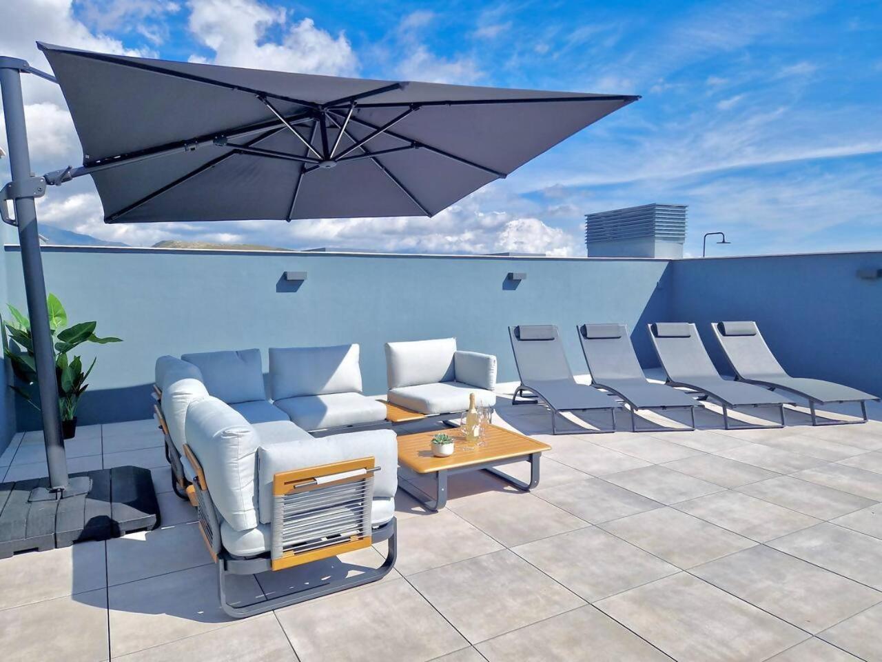 Sr Oasis 325 2 Bdr Penthouse With Sea View *