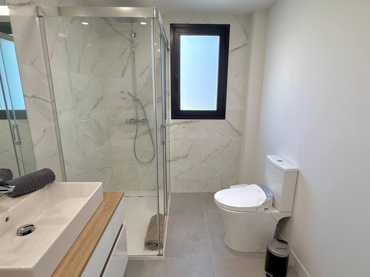 Apartment Sr Oasis 325 2 Bdr Penthouse With Sea View *