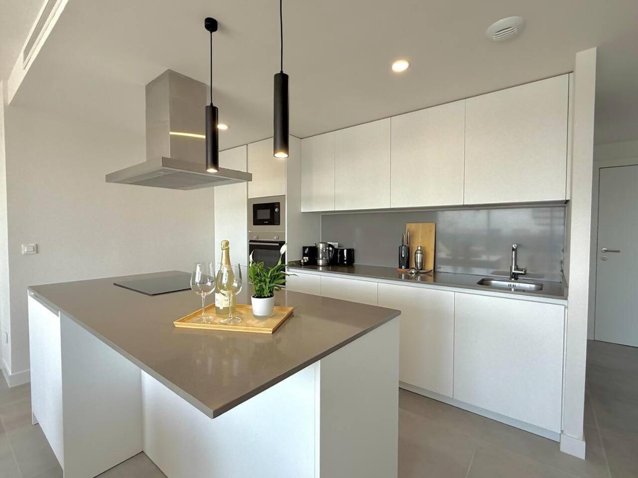 Sr Oasis 325 2 Bdr Penthouse With Sea View Apartment