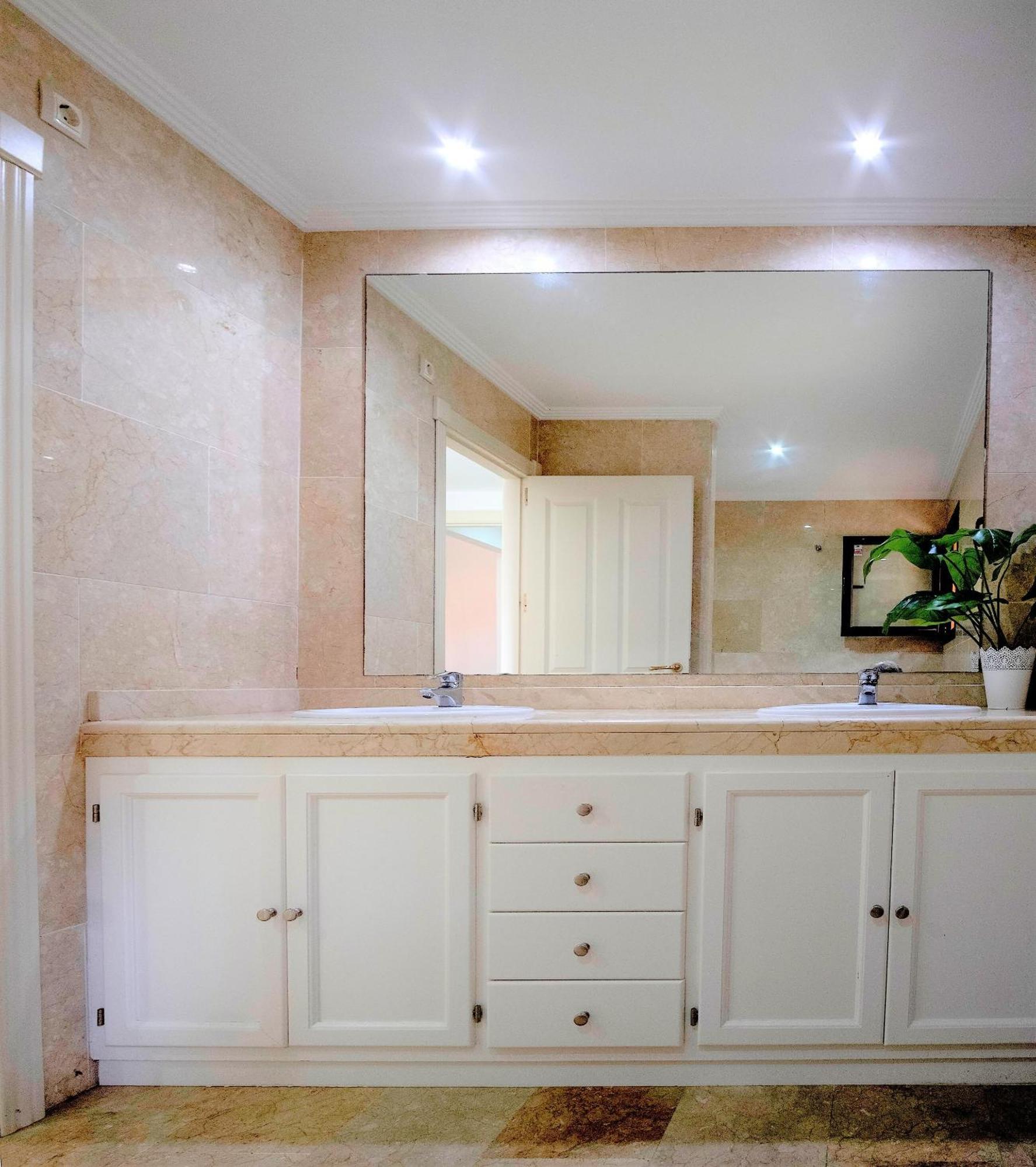 Apartment Bougainvillea Bay With Parking Estepona