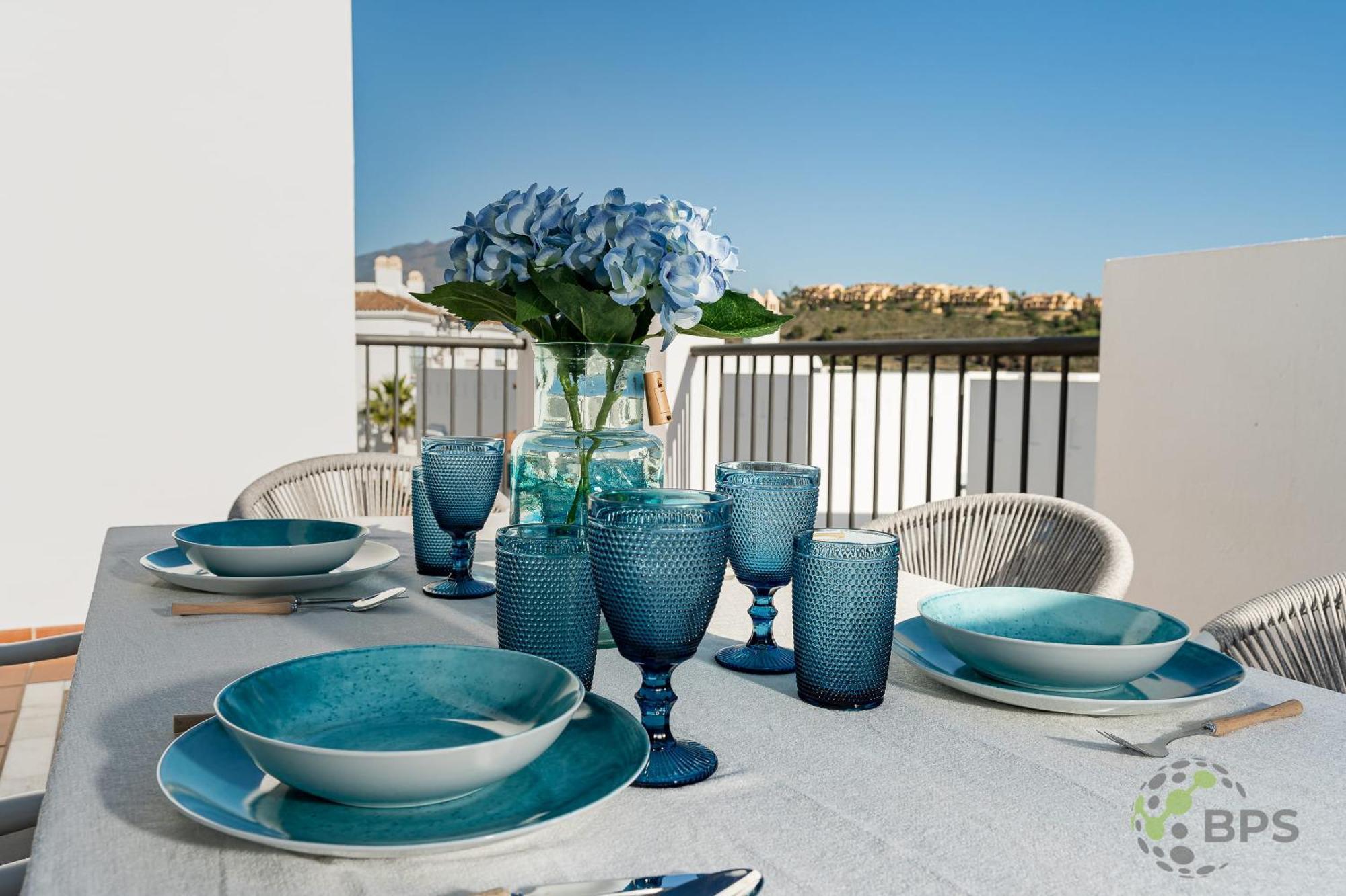 3 Beds Penthouse In Paraiso Del Golf 444 *