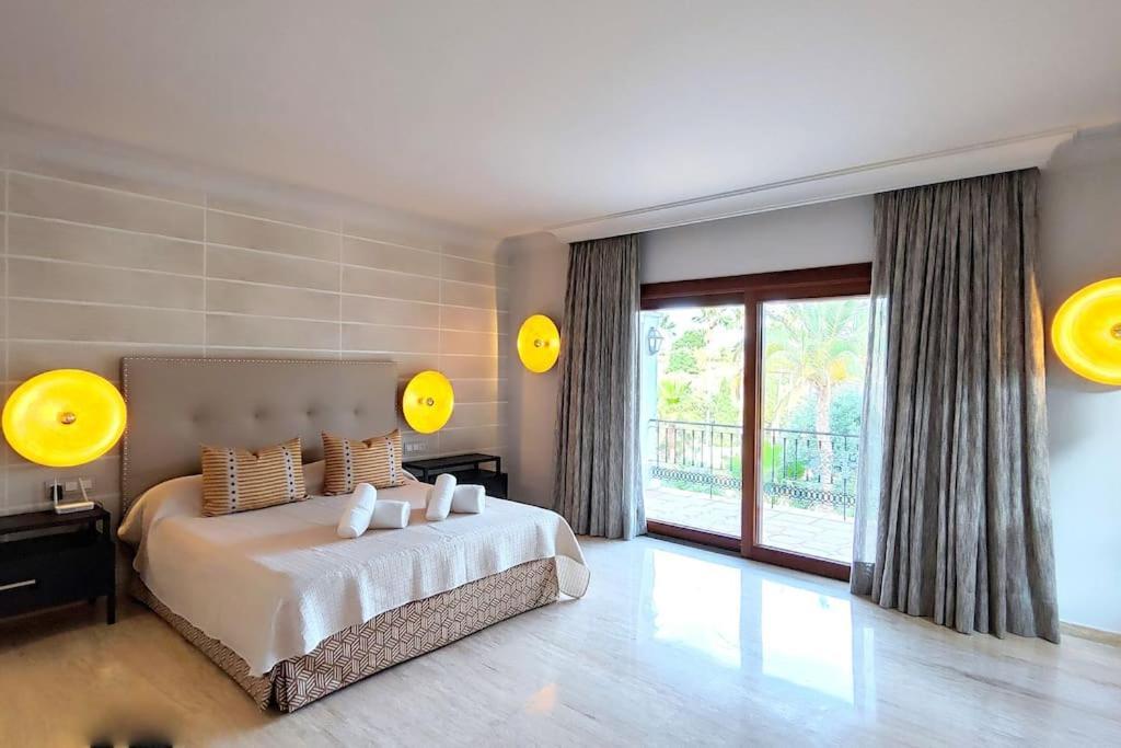 13 Bdrms Rancho Huge Garden Breathtaking Views! * Estepona