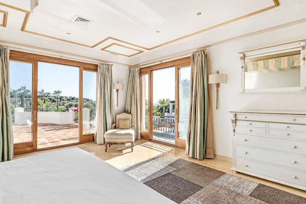 Villa 13 Bdrms Rancho Huge Garden Breathtaking Views! *