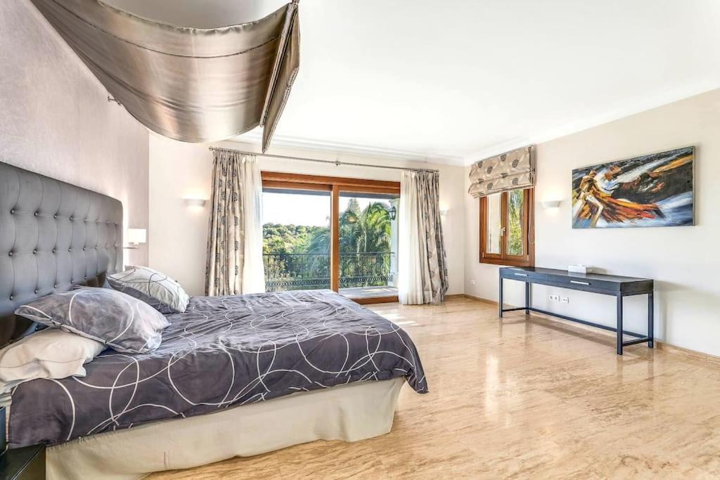 Villa 13 Bdrms Rancho Huge Garden Breathtaking Views!