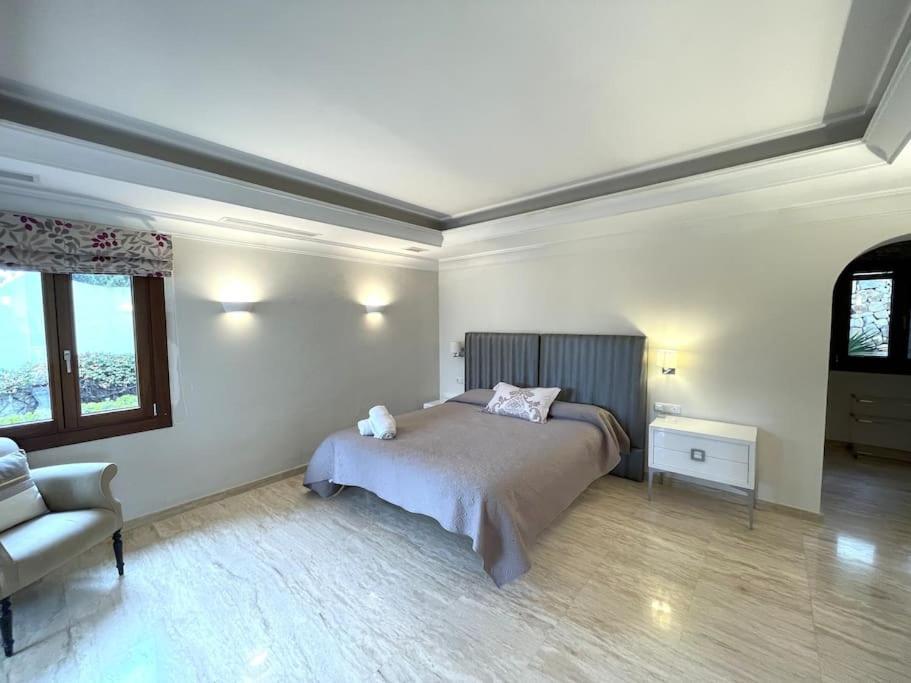 13 Bdrms Rancho Huge Garden Breathtaking Views! * Estepona