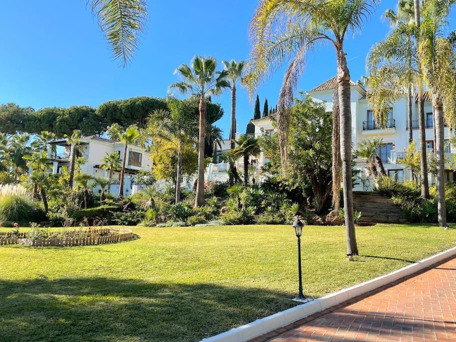 13 Bdrms Rancho Huge Garden Breathtaking Views! *