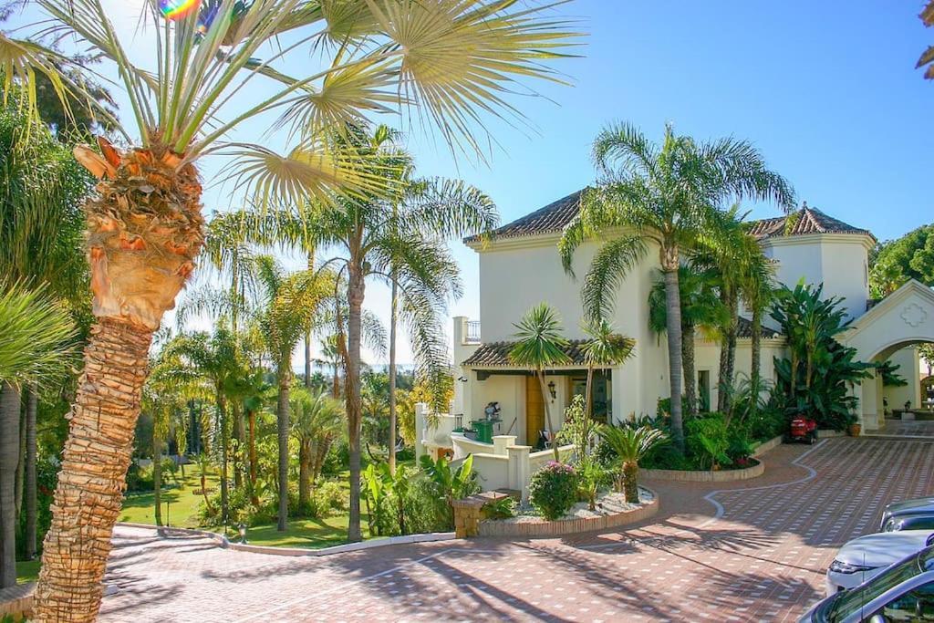 Villa 13 Bdrms Rancho Huge Garden Breathtaking Views!