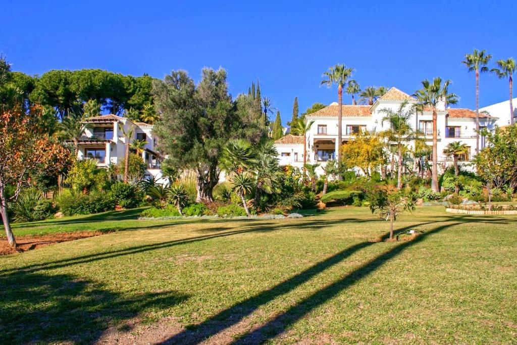 13 Bdrms Rancho Huge Garden Breathtaking Views! *