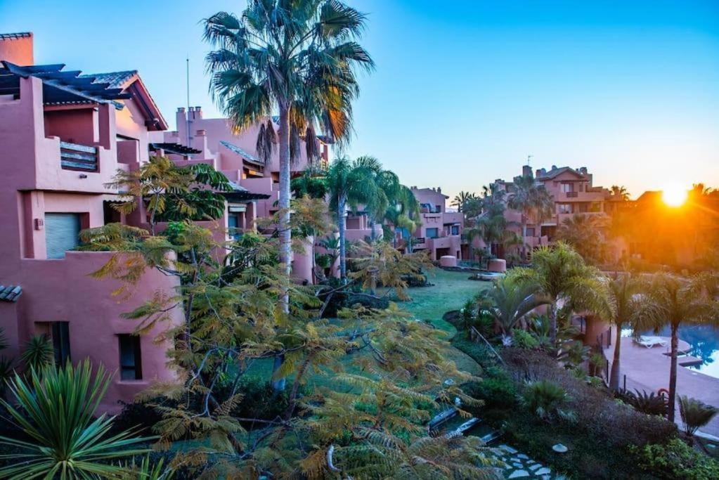 Apartment Sotoserena - Urbanization With Swimming Pools And Gym Estepona