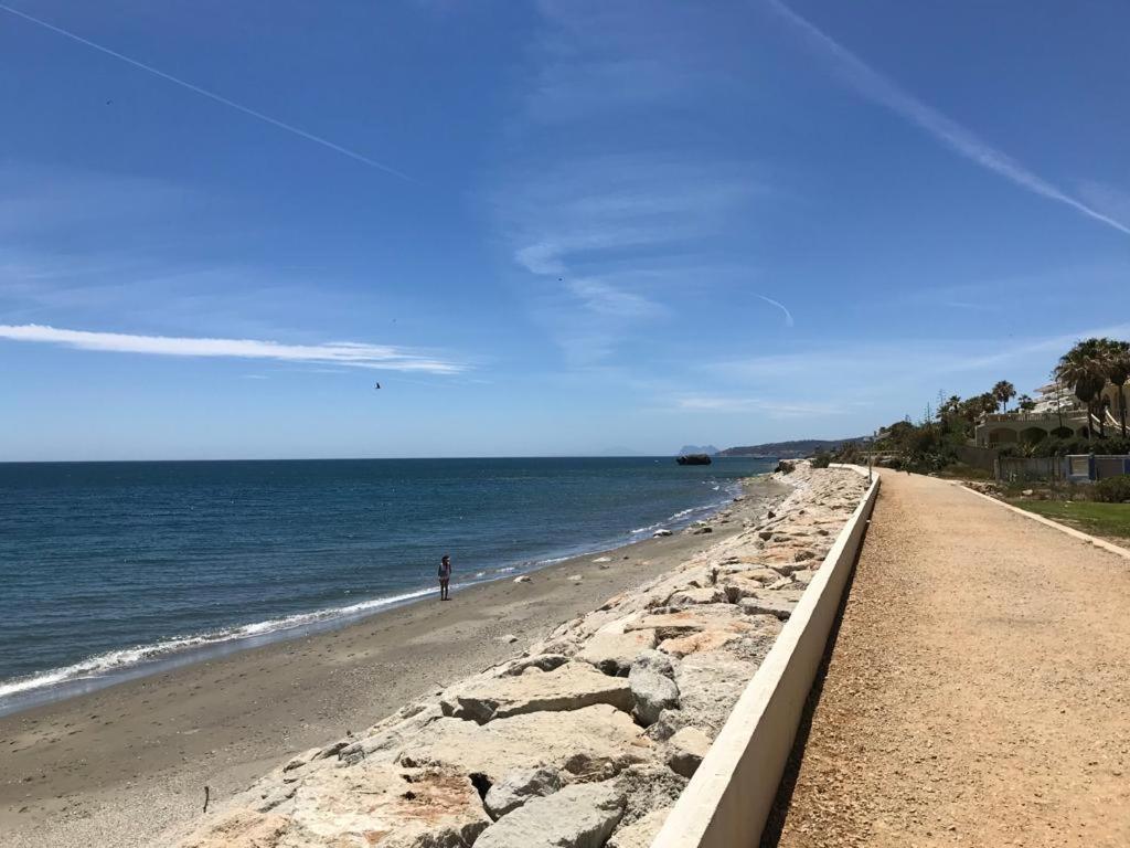 Apartment Magnificent Front Sea Views *