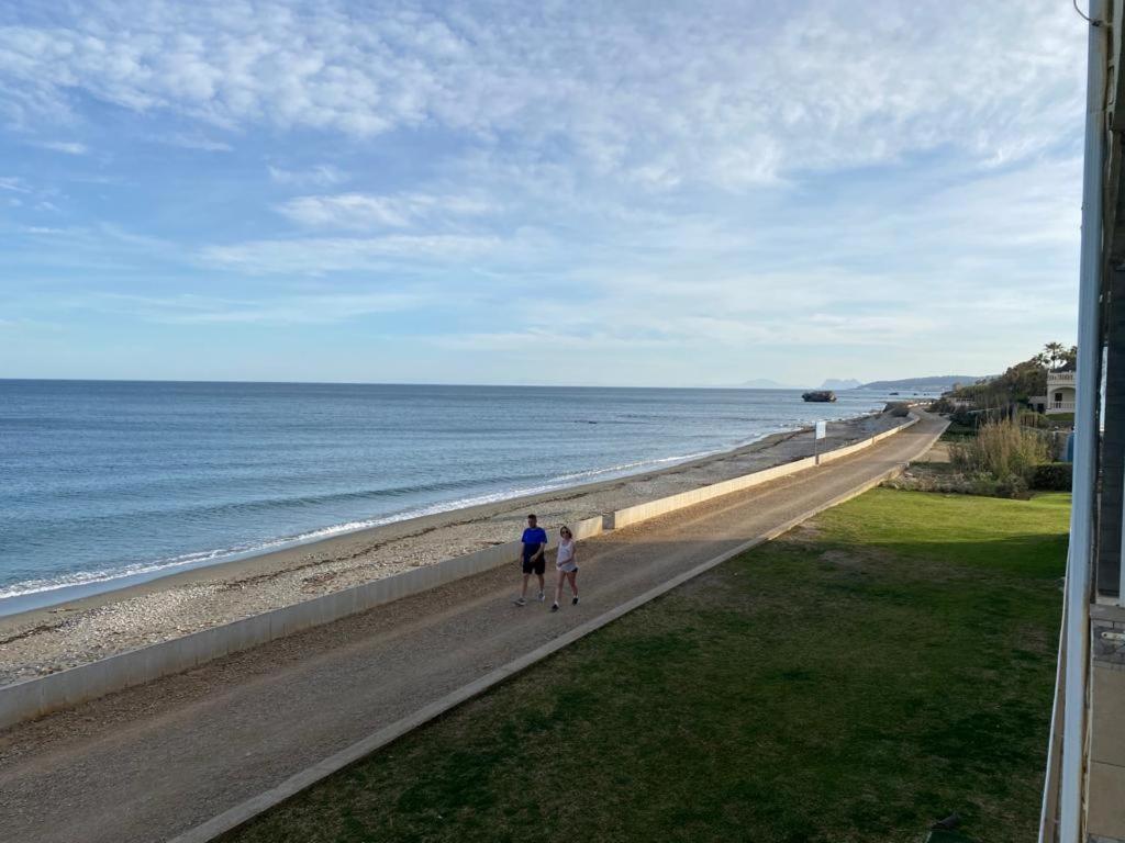 Apartment Magnificent Front Sea Views Estepona