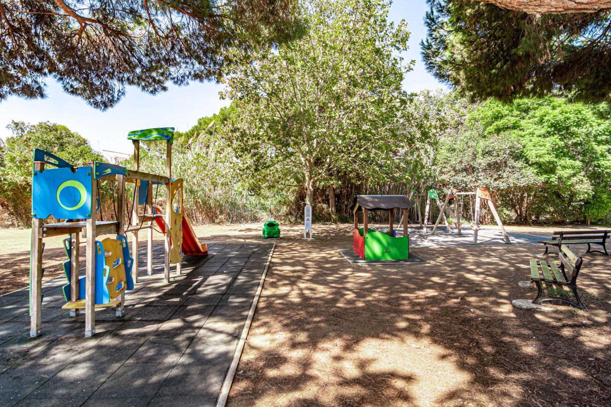 Ben32- Townhouse, By Roomservice Сasa de vacaciones *