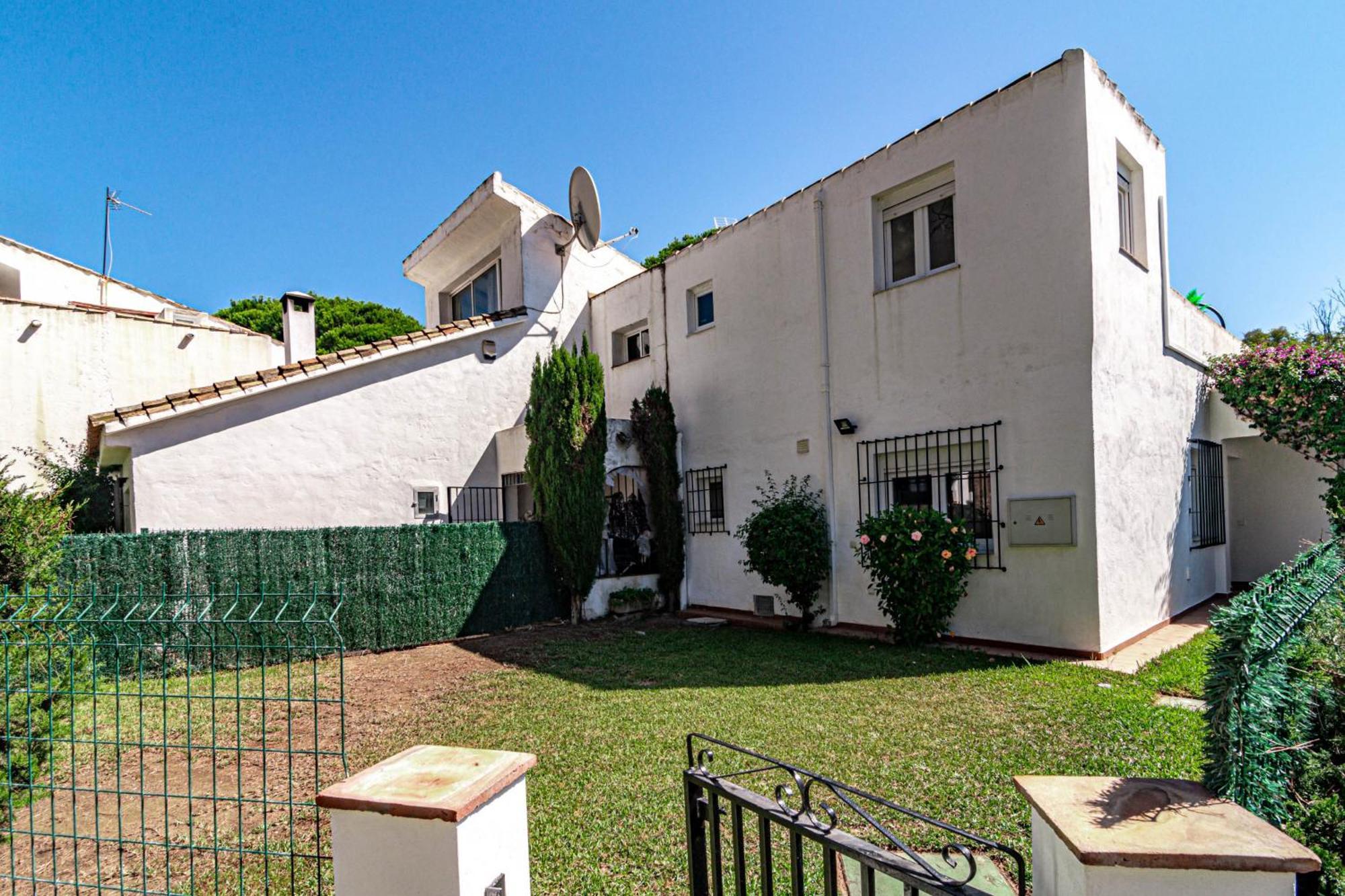 Сasa de vacaciones Ben32- Townhouse, By Roomservice