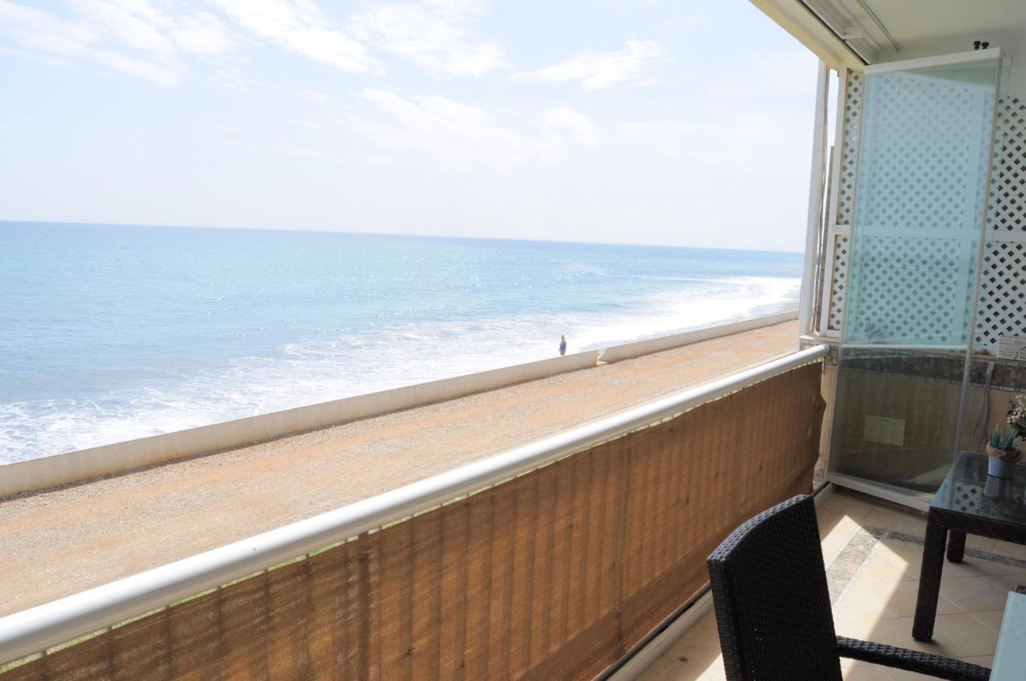Magnificent Front Sea Views