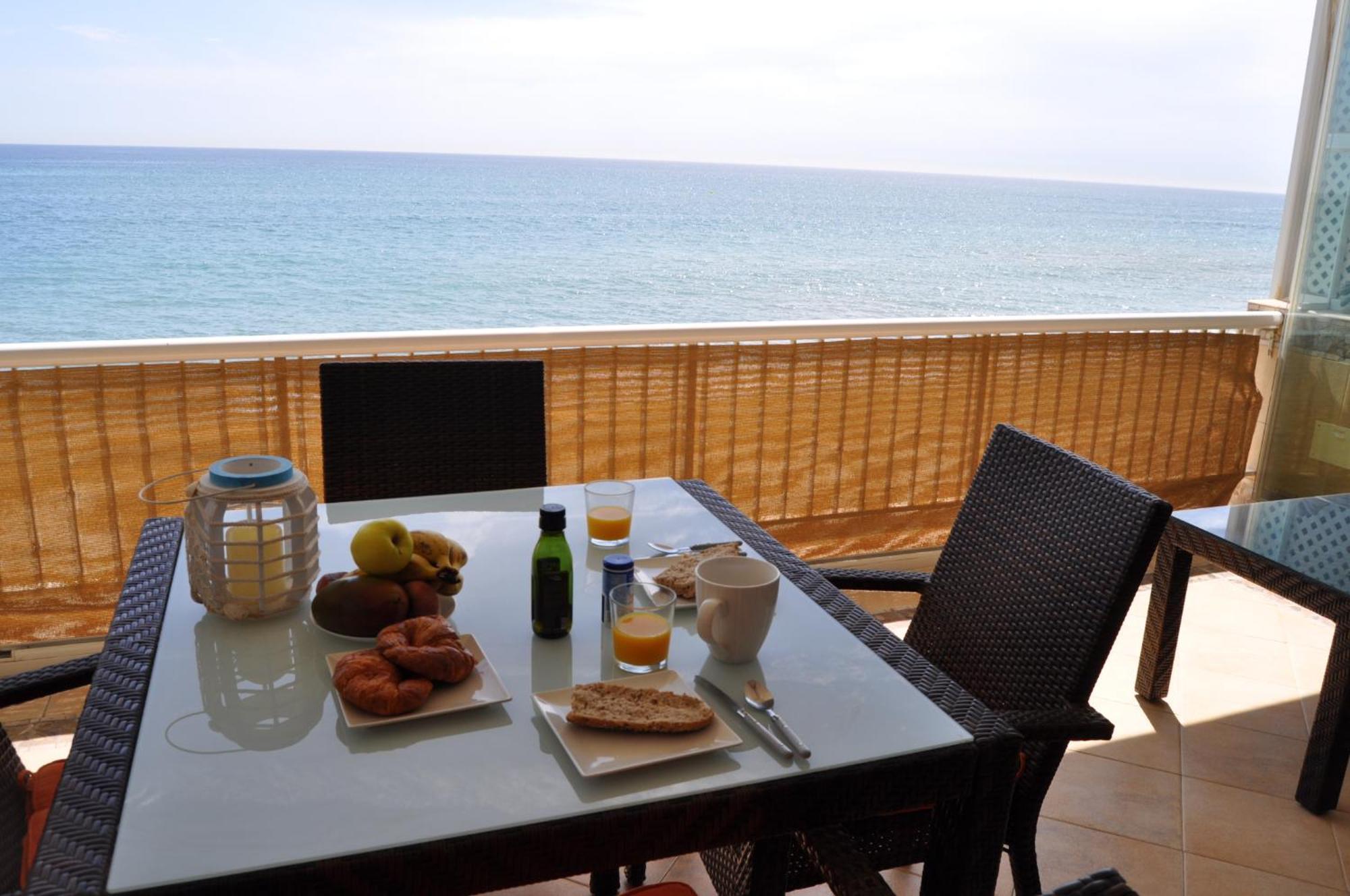 Magnificent Front Sea Views