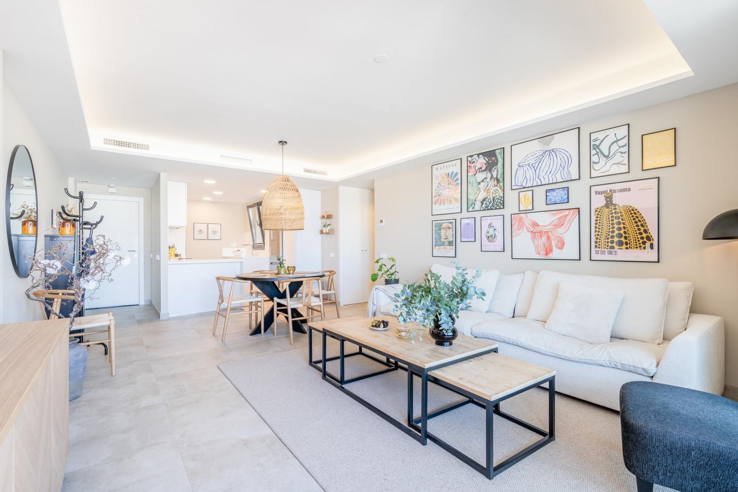 Inf34i - Modern & Bright Apartment