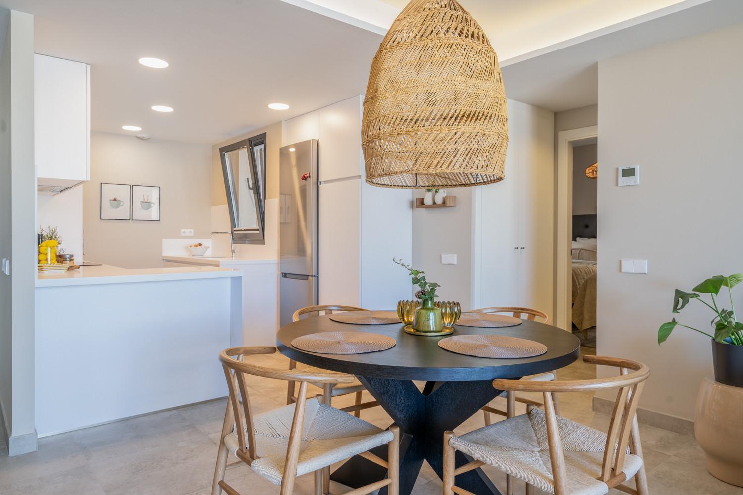 Inf34i - Modern & Bright Apartment