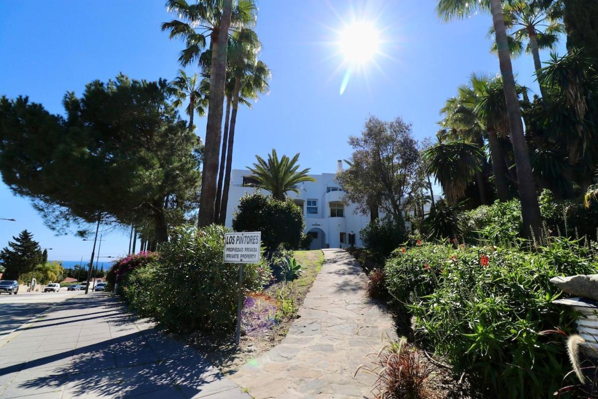 Apartment Golf Resort, Pool, Bbq, Massive Sunny Terrace With Mountain Views
