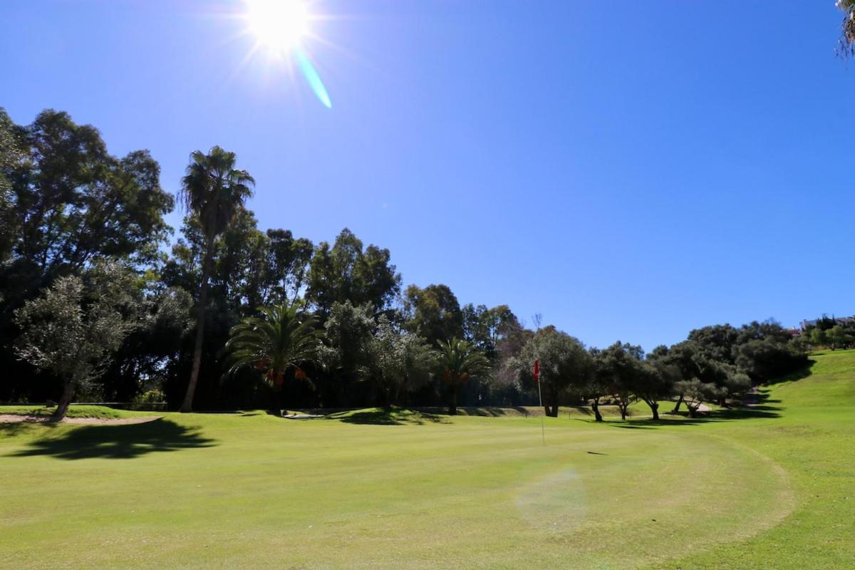 Apartment Golf Resort, Pool, Bbq, Massive Sunny Terrace With Mountain Views *