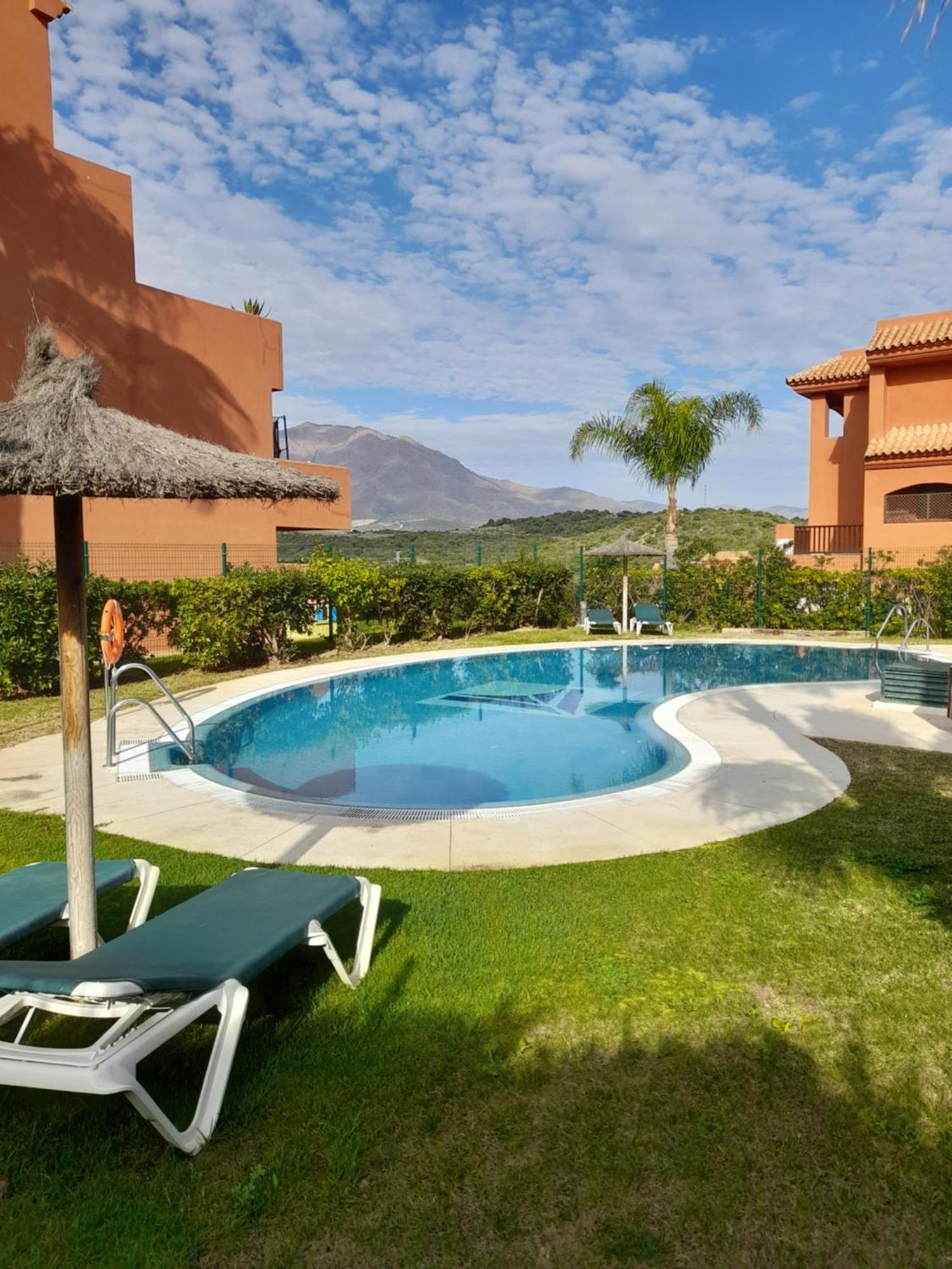 Apartment De Tres Muy Espacioso Con Jardines Y Piscinas Estepona