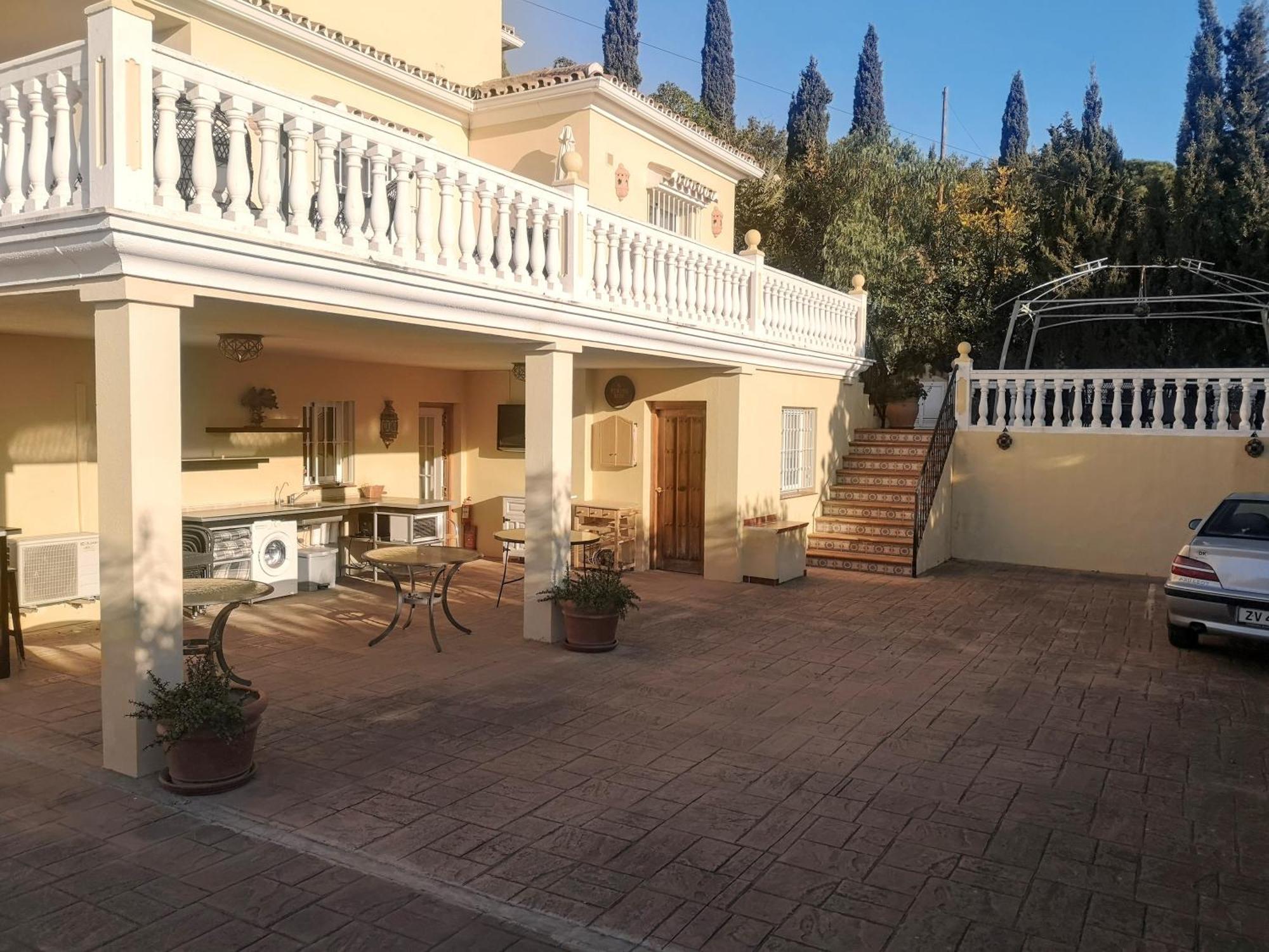 Roca Penthouse * Estepona