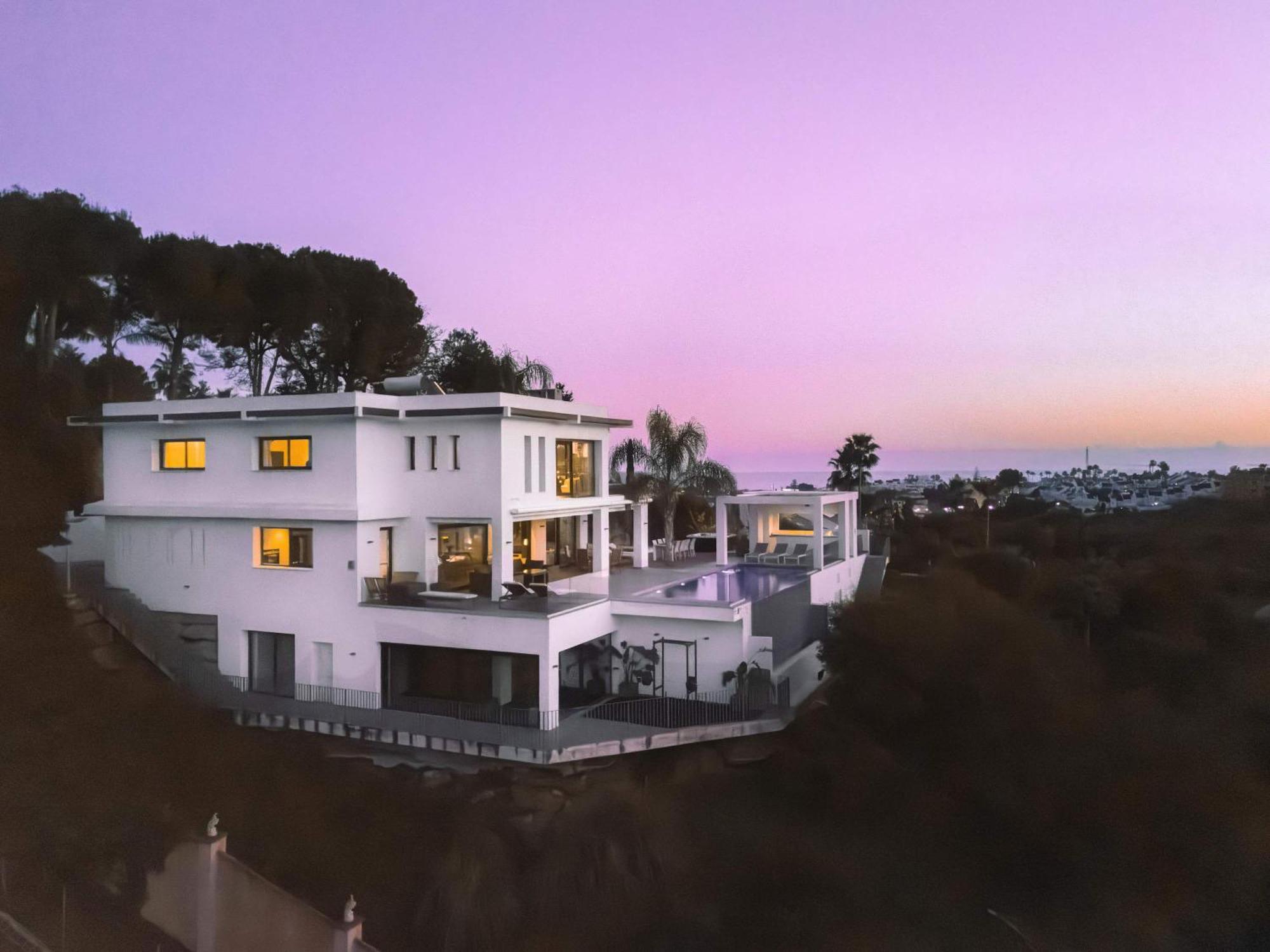 Paraiso W Parking Gym Pool Lounge Cinema Villa