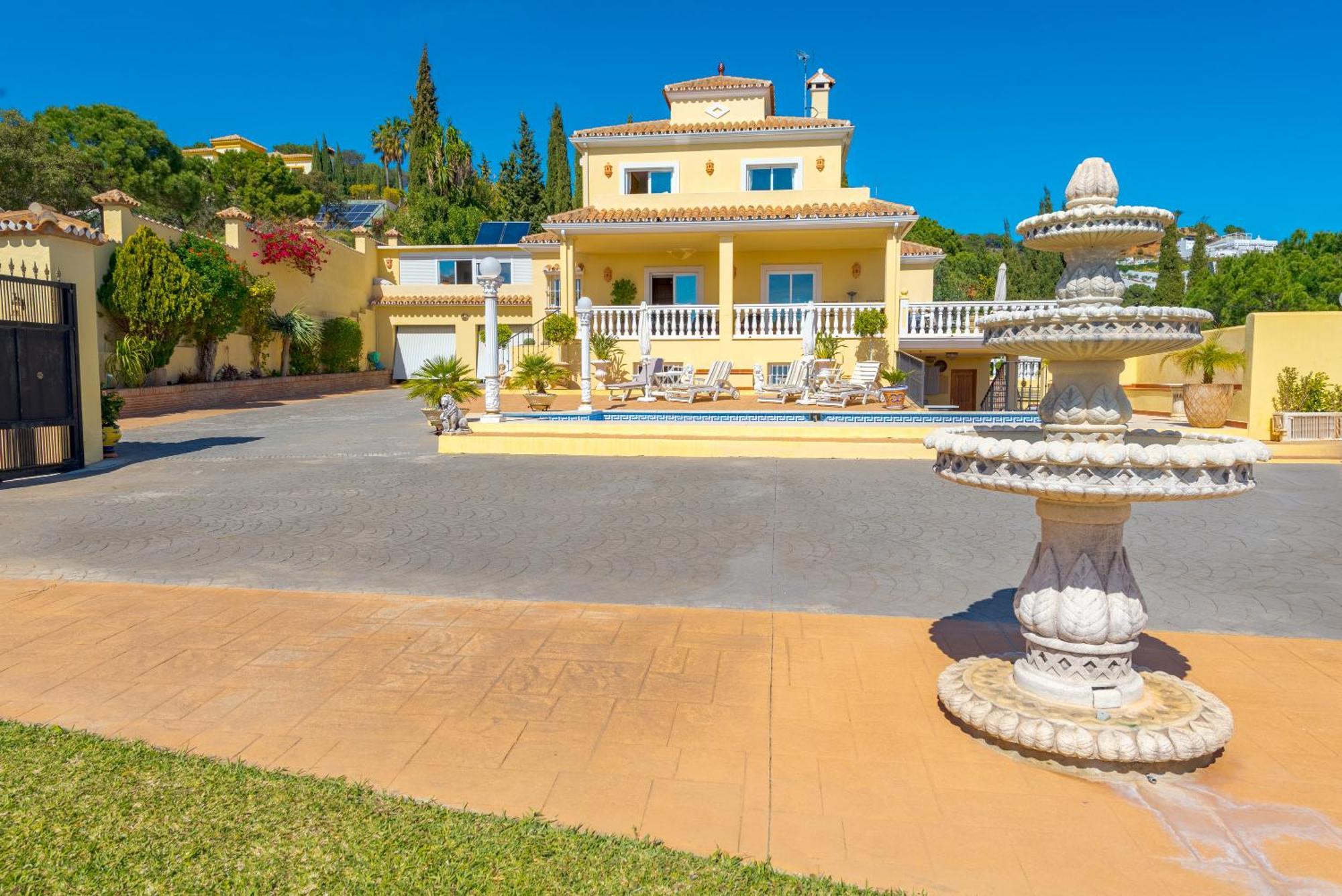 Apartment Roca Penthouse Estepona