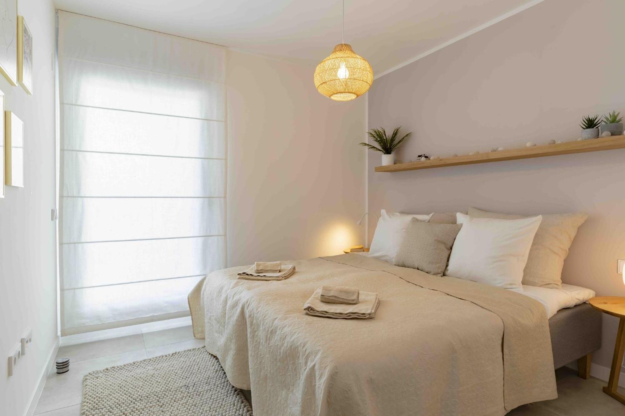Charming 3 Bedroom In Close To The Sea