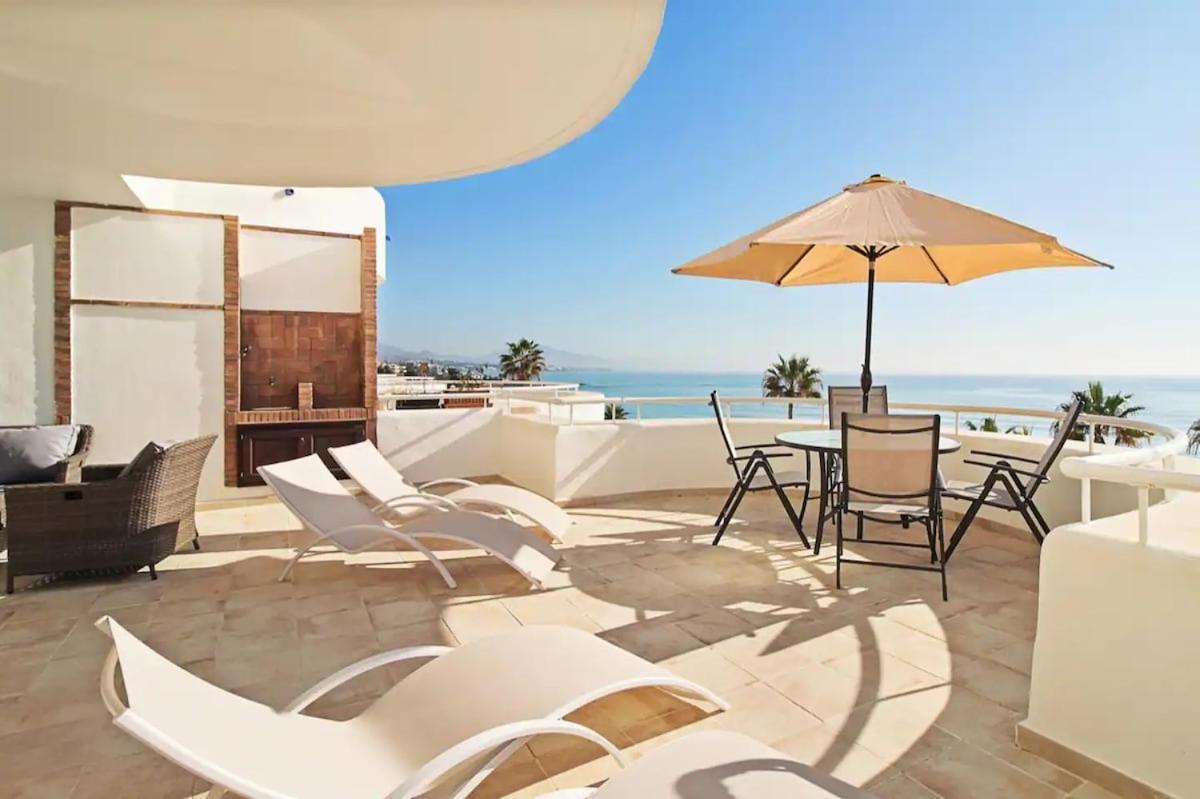 Large Beachfront Estepona