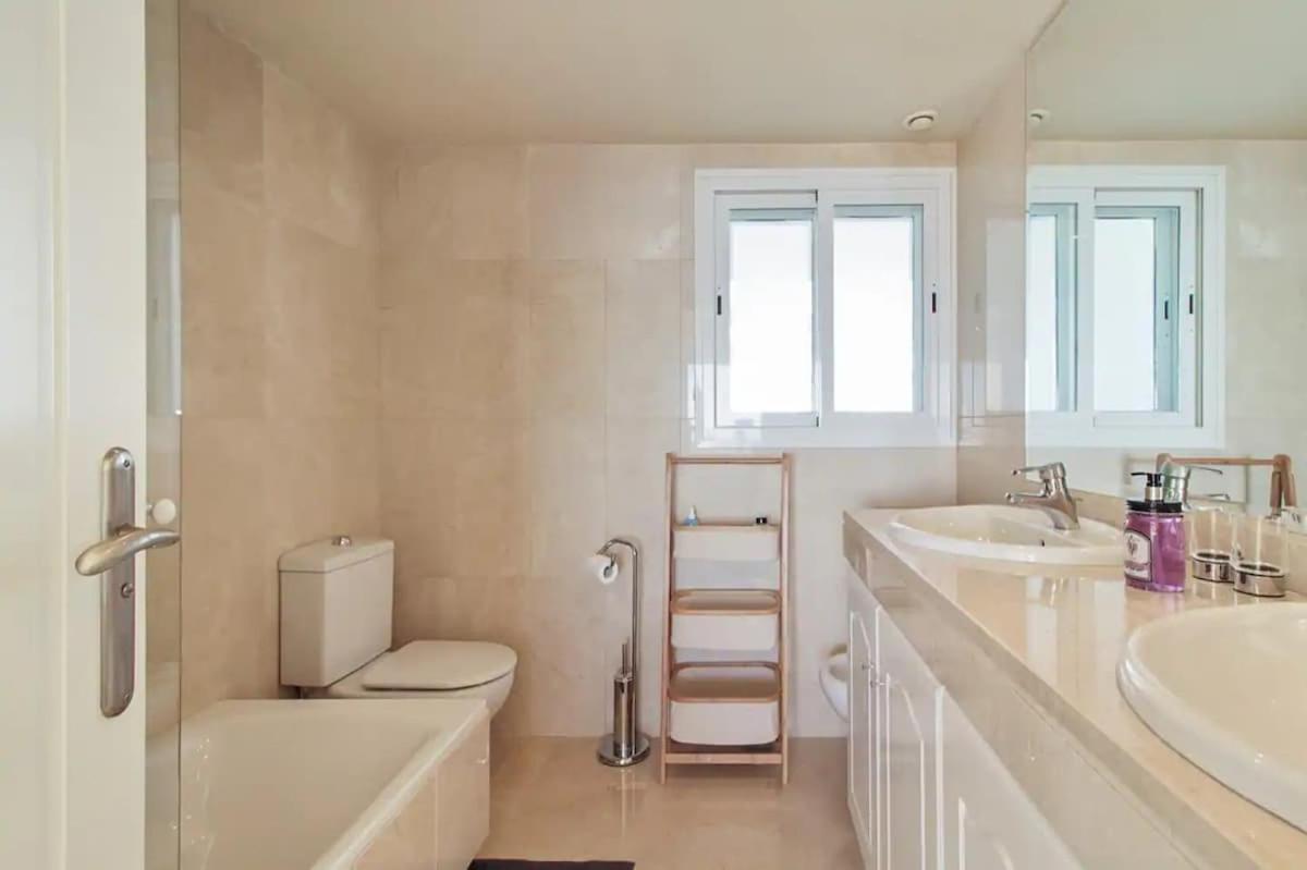 Apartamento Large Beachfront *