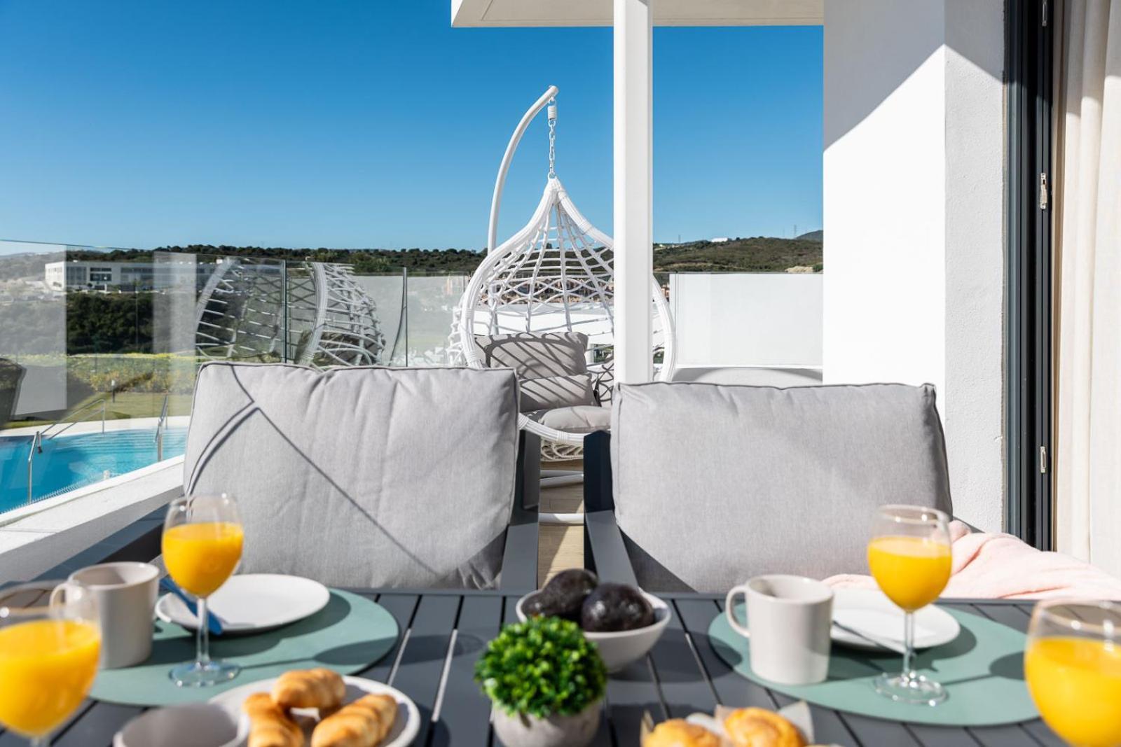 One 80 By Alfresco *