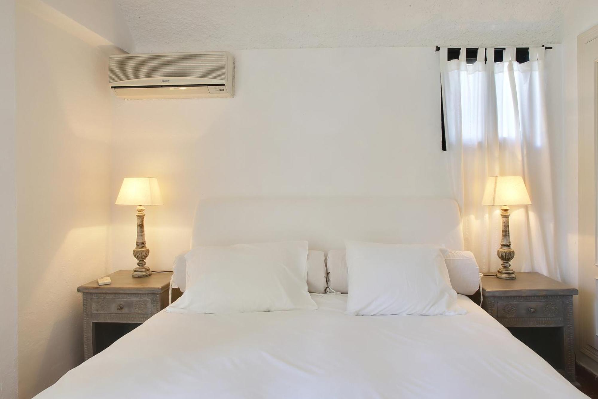 Beachfront Townhouse With Spectacular Seaview Estepona