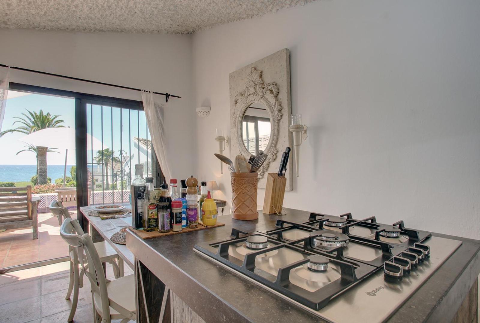 Beachfront Townhouse With Spectacular Seaview *