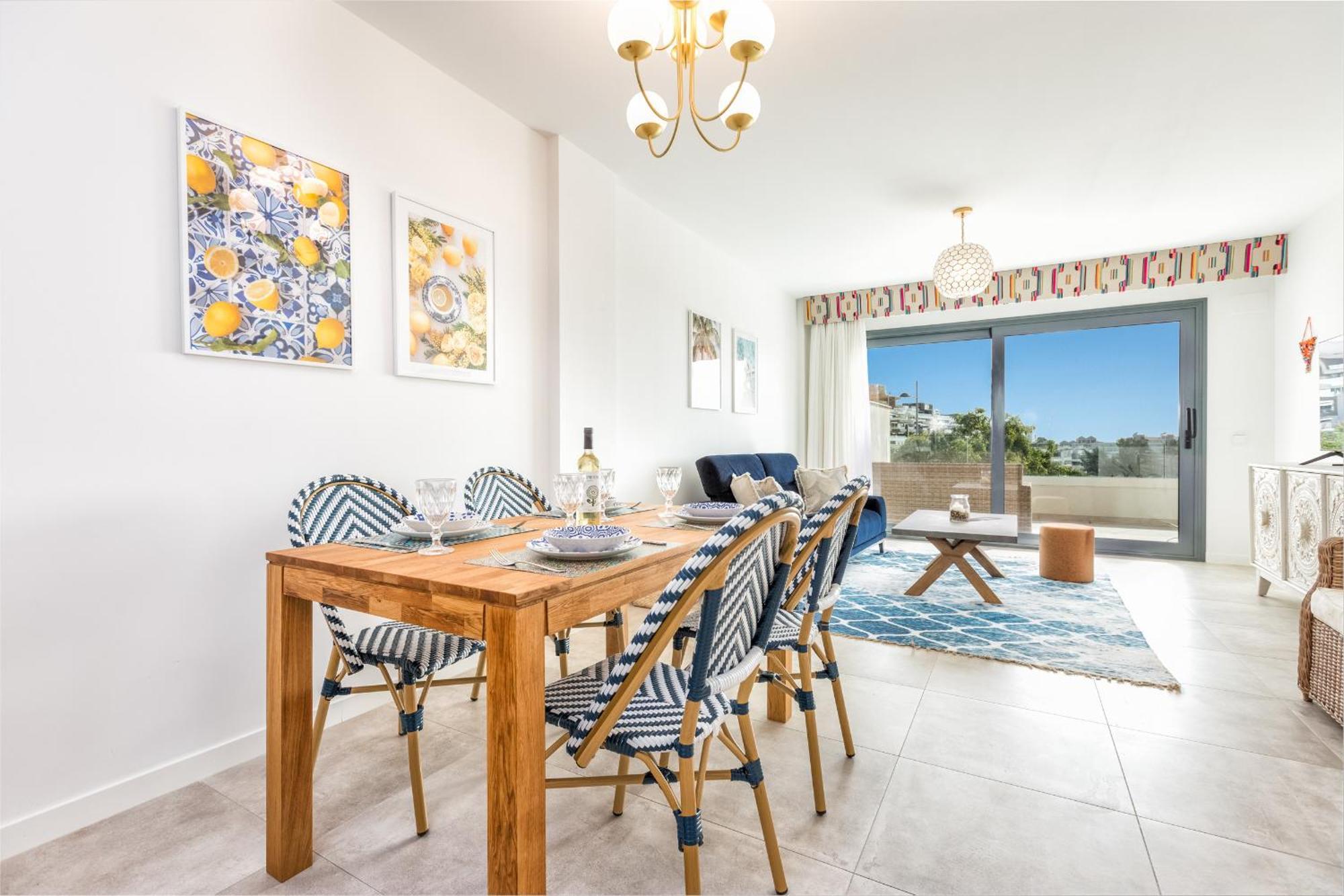 Sb311g - Modern & Well Connected 2 Bed * Estepona