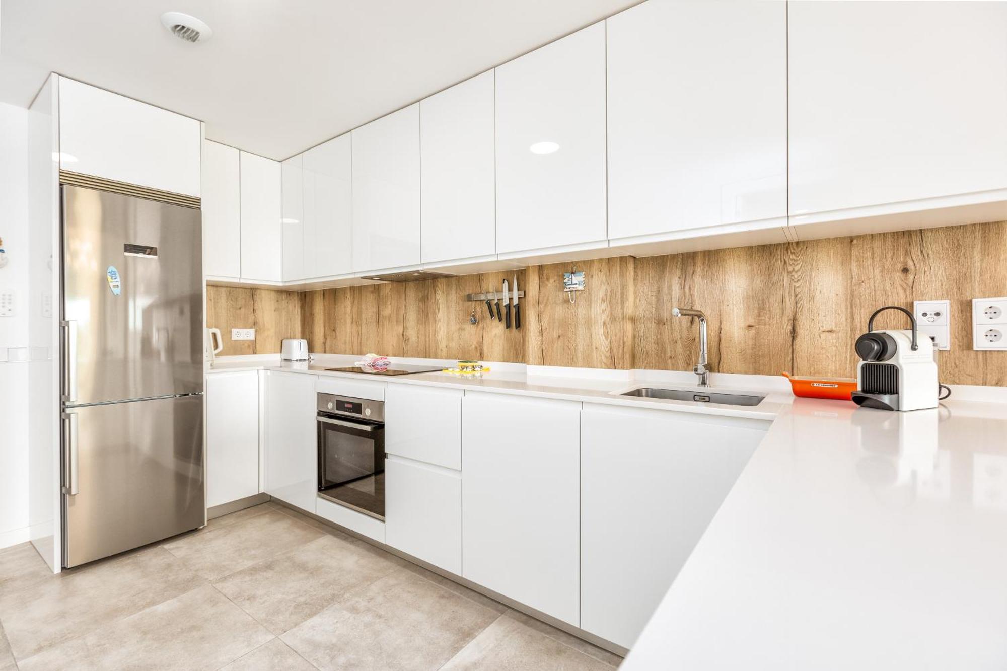Sb311g - Modern & Well Connected 2 Bed