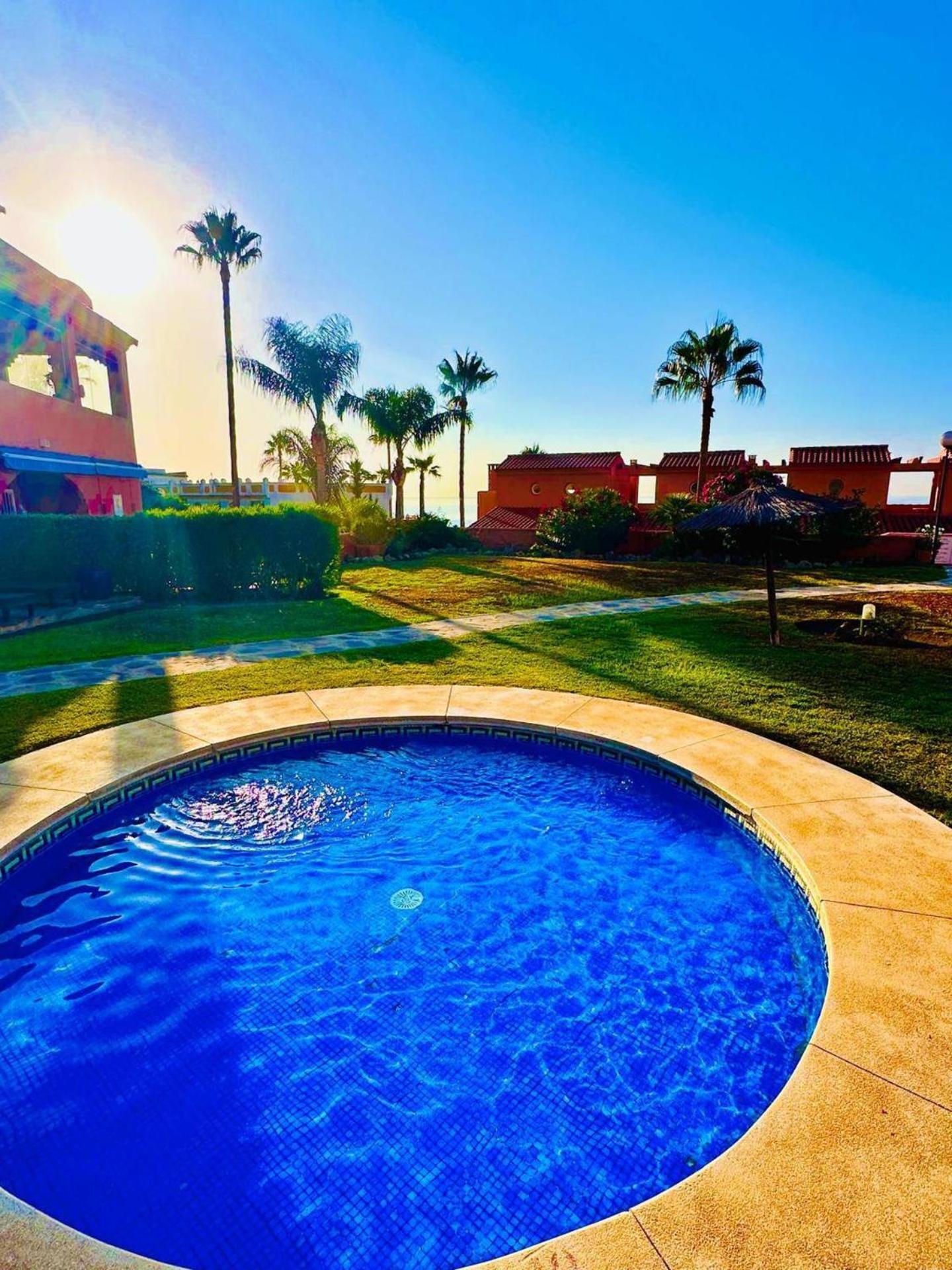 Seaview Pool Garden Kingbed Acbeach Freep