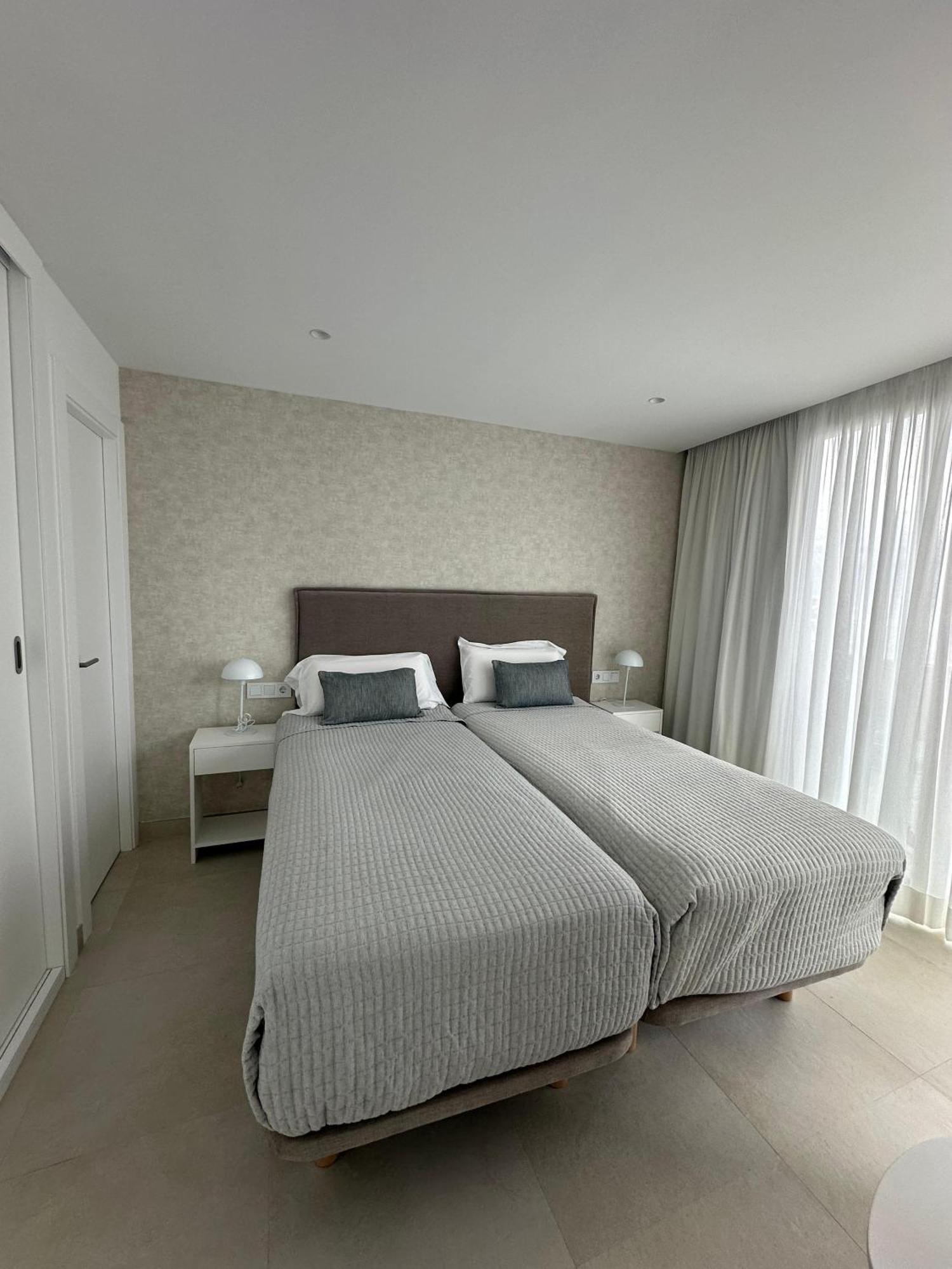 Laviu 2b By Croma Estepona