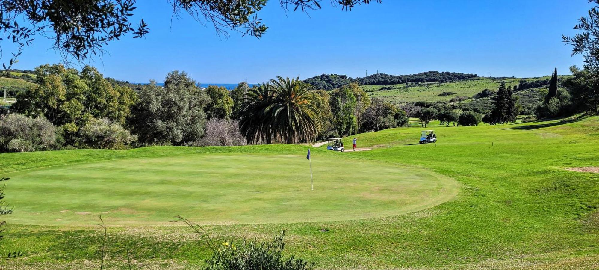 Two Bedroom In Sunny Golf, Apartment