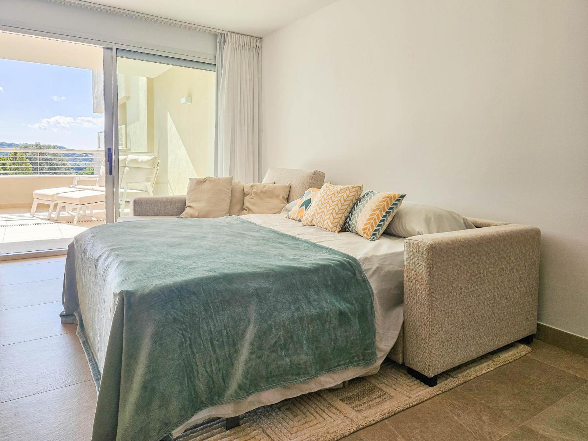 Two Bedroom In Sunny Golf, *