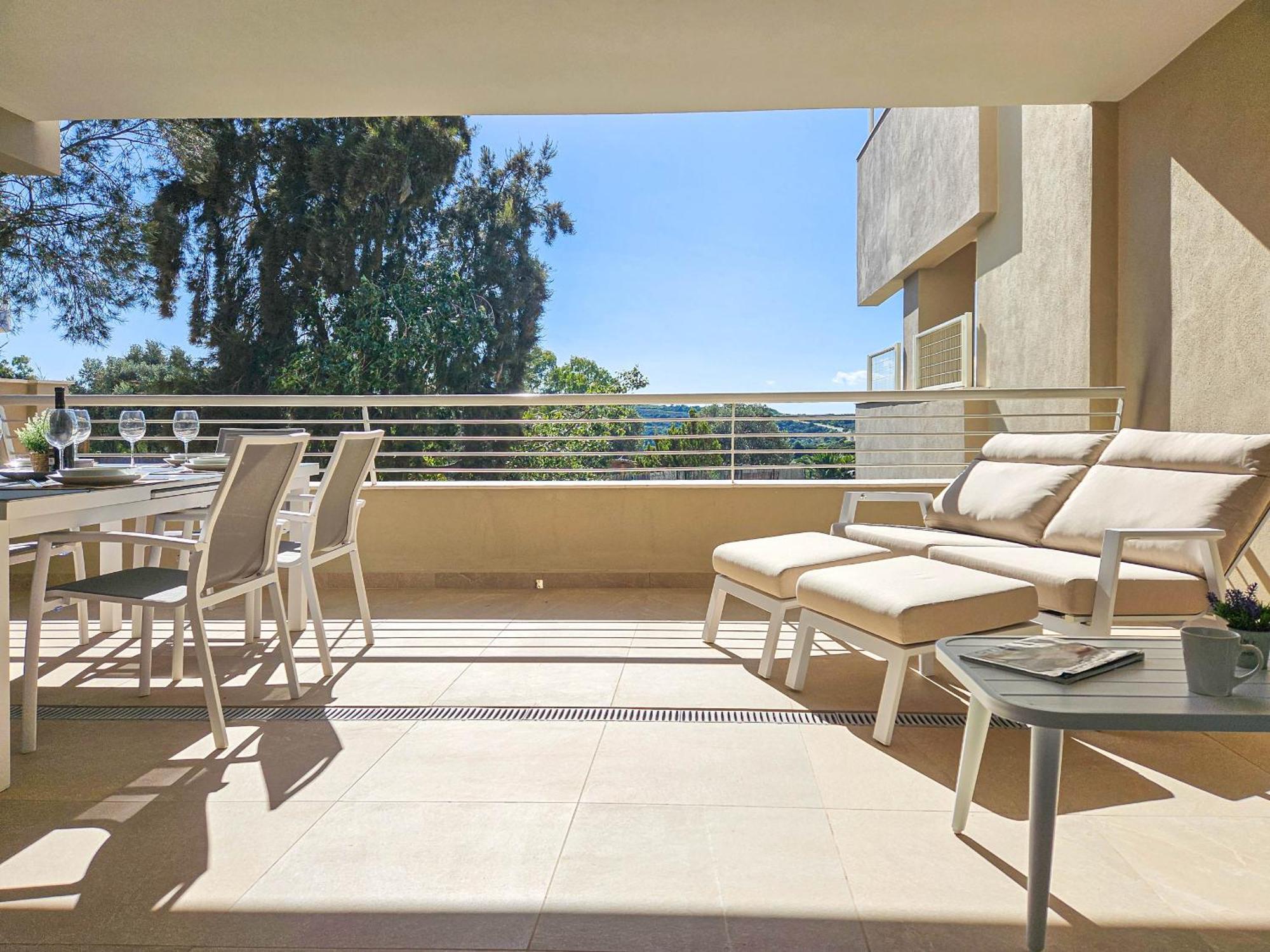 Two Bedroom In Sunny Golf, Apartment