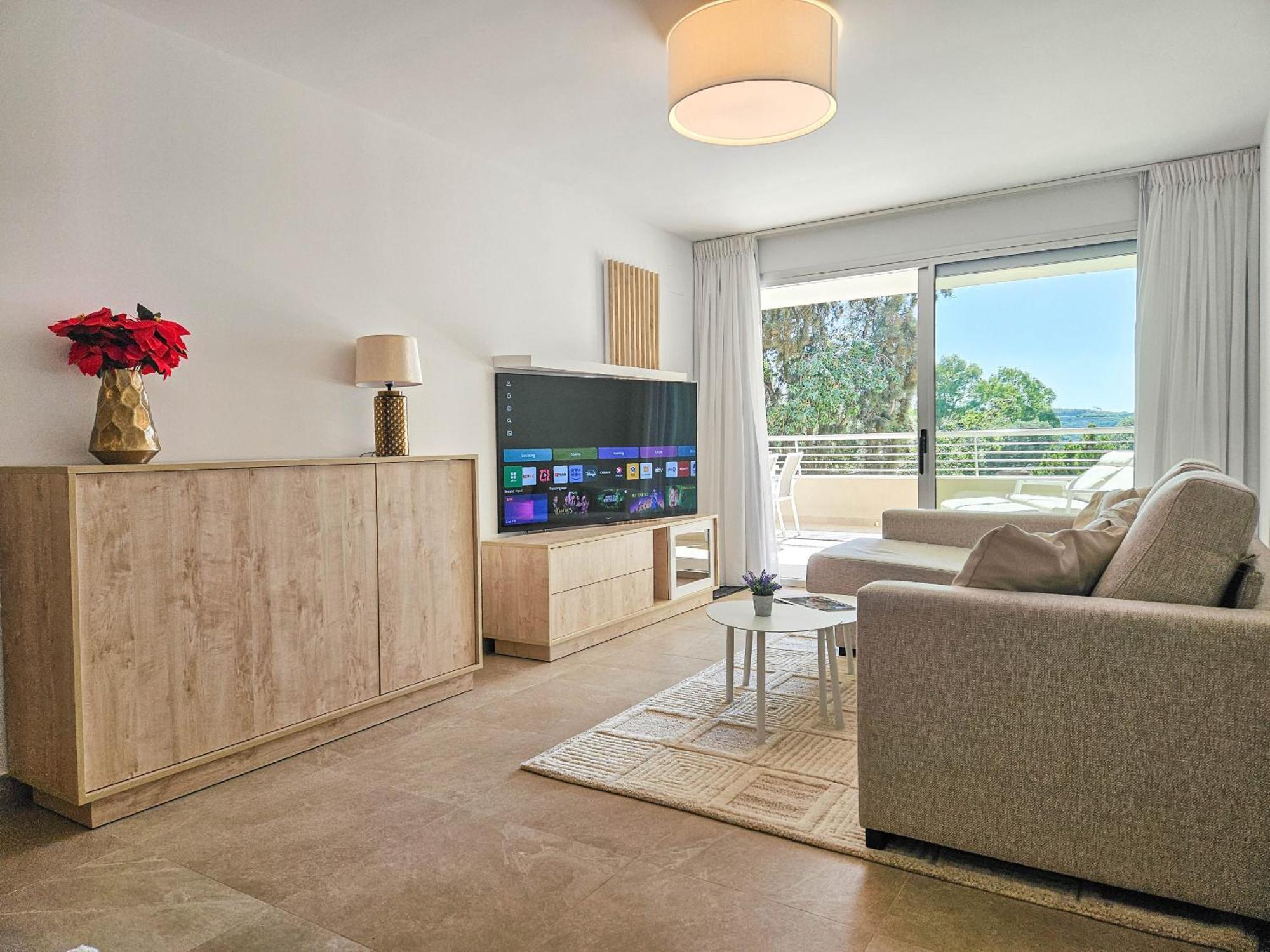 Apartment Two Bedroom In Sunny Golf,