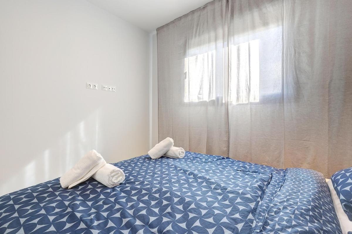 Charming 2 Bedroom Flat In * Estepona