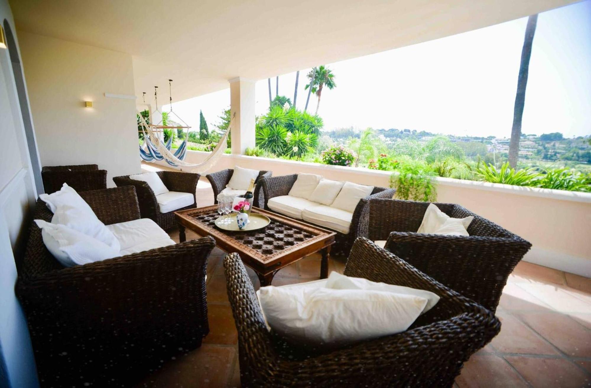 Huge Golf With One Of Marbella Biggest Spas Estepona